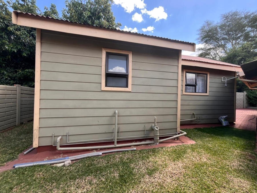 3 Bedroom Property for Sale in Geelhoutpark North West